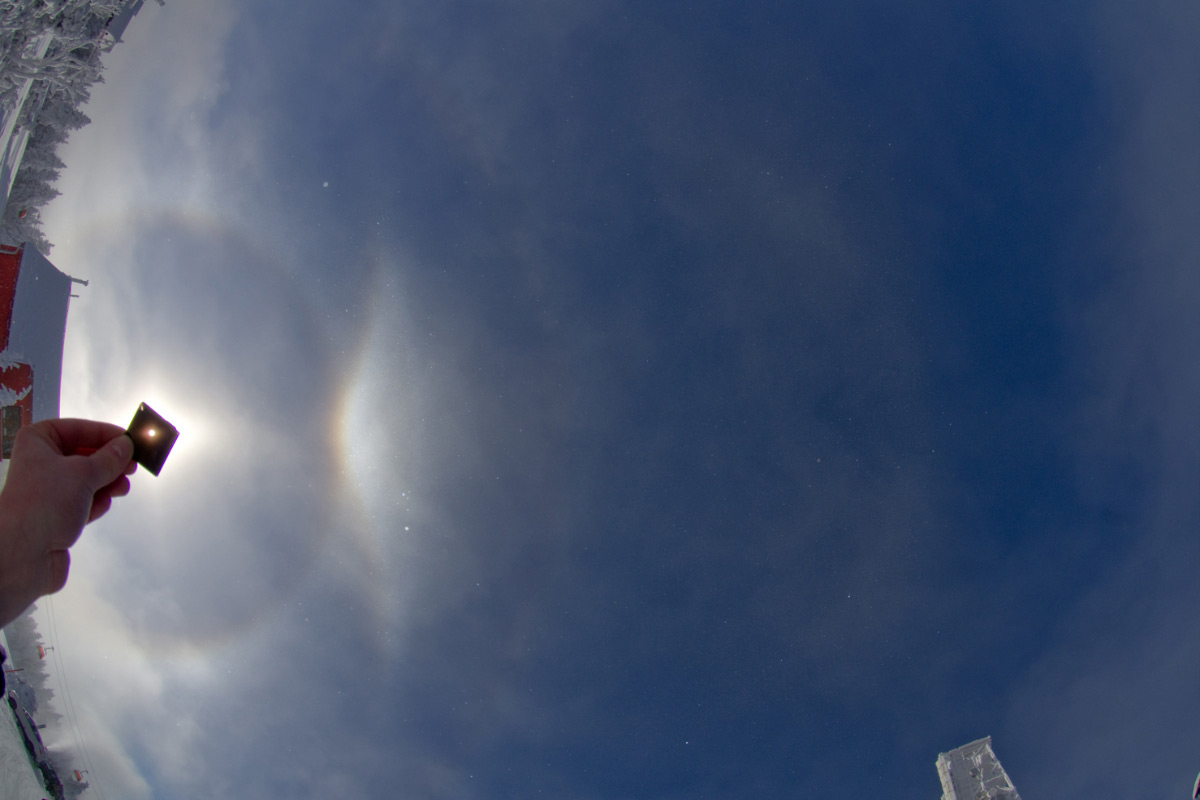 Sonnenbogen im Eisnebel